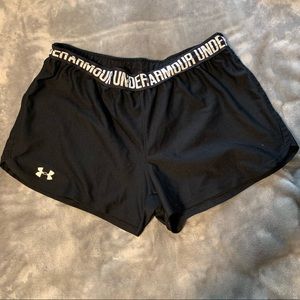Women’s Under Armour Black Shorts Medium